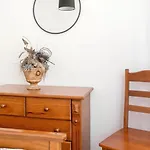 Matias Terrace House アパート