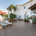 Matias Terrace House アパート *