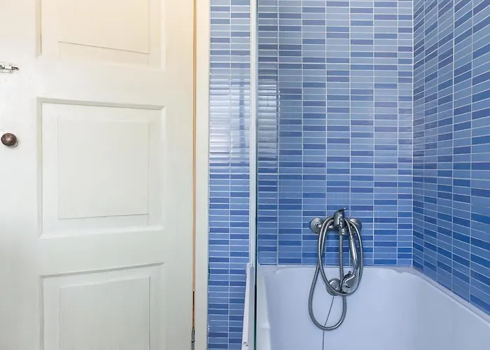 Matias Terrace House *